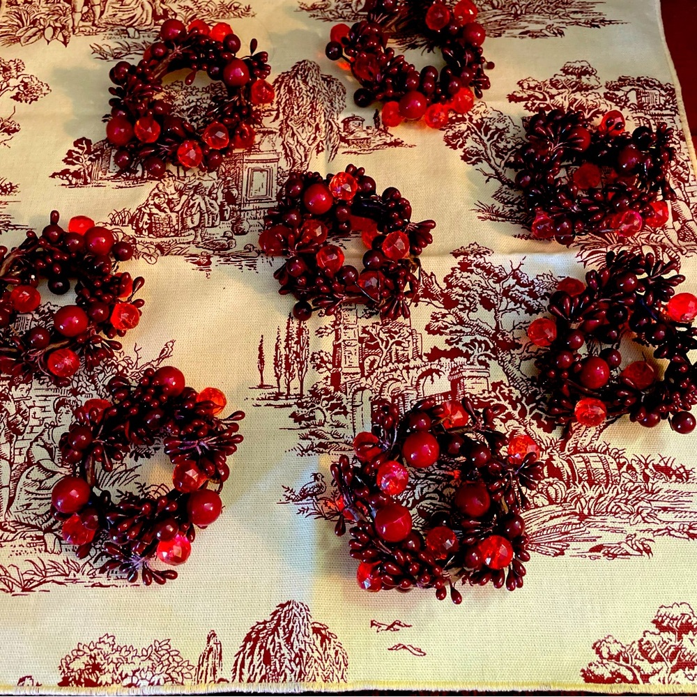 Tabletop SET of 8 Napkin Rings in Deep Red with sparkle, elegant